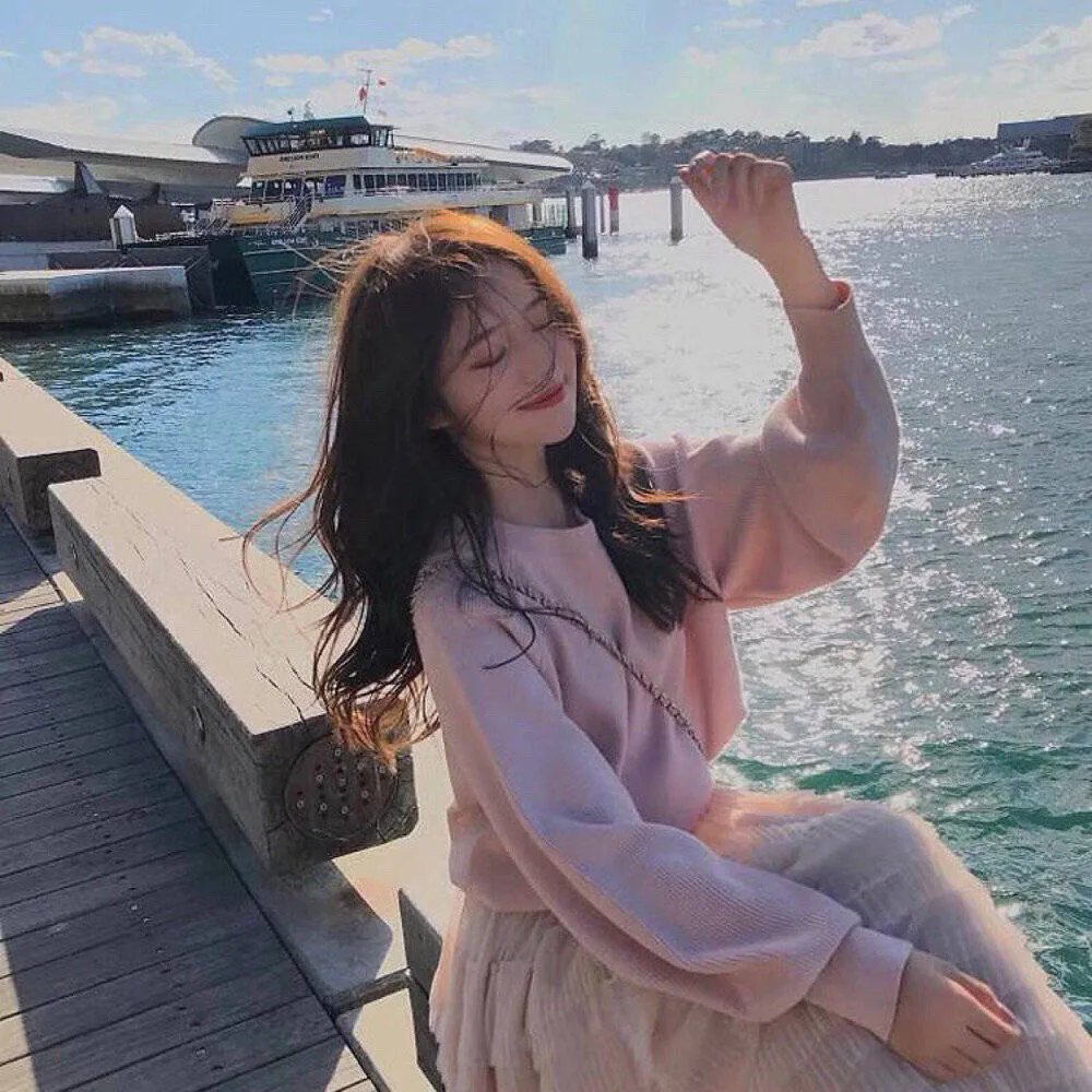 不情愿的英雄 海报